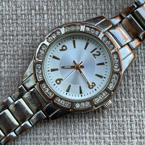 FMD Women Wrist Watch Analog Quartz Crystal Accent Bezel Silver Tone Watch